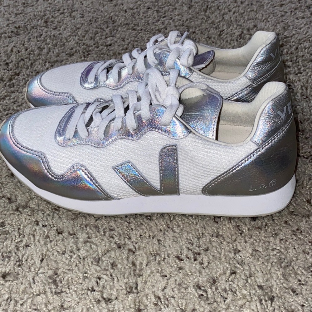 Veja ‘Hexa’ Sneakers in Unicorn White